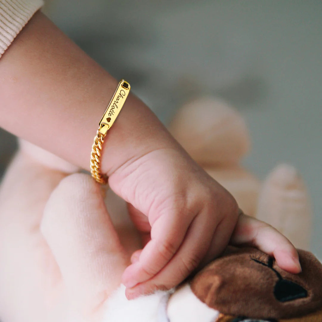 Pulseira Delicada para Bebê com Nome Personalizável